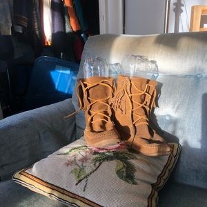 Minnetonka Moccosin Boots